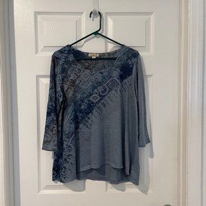 One World Blue Knit Geometric Printed Asymmetric Hem Top Size L EUC